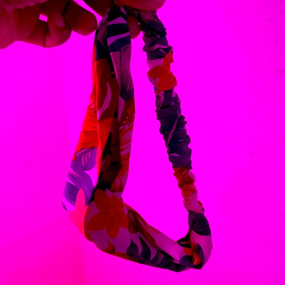 Hawaiian Headband - Picture 1 of 1
